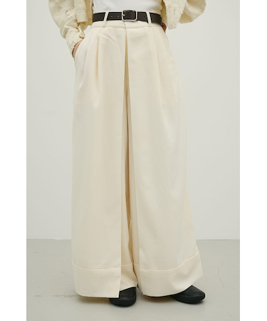 ディープタックワイドパンツ