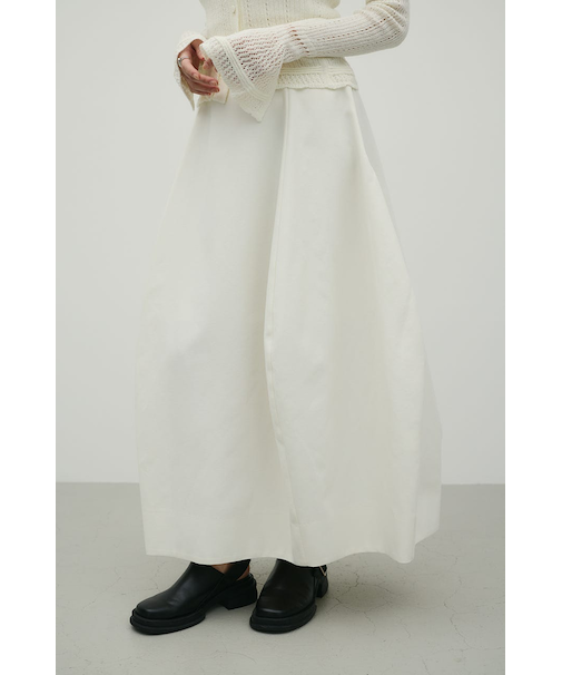 ヘムバルーンスカート