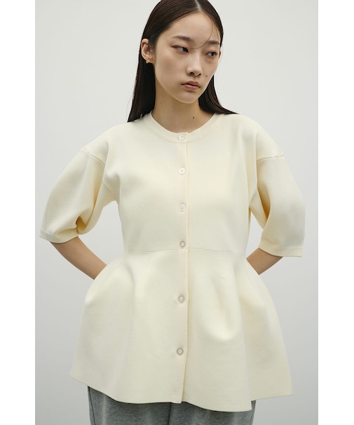 ペプラムフォルムスリーブカーデ