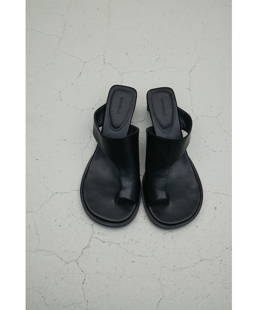 トングヒールサンダル