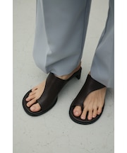 トングヒールサンダル