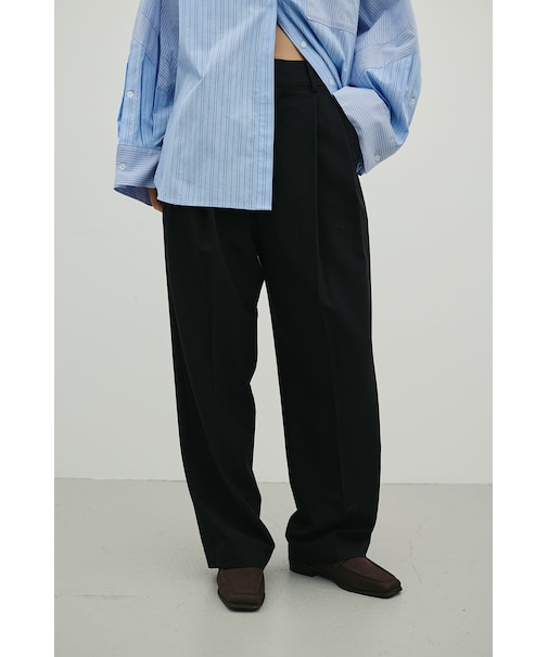 ベーシックツータックパンツ