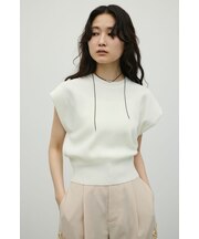 ショルダータックニット