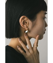 プランプドロップピアス