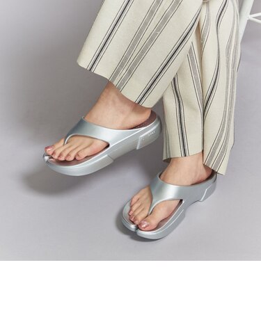 ＜PAES＞FLIPFLOP メタル タビサンダル