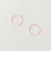 K10イエローゴールド パイプピアス