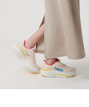 ＜HOKA＞ウィメンズ ボンダイ 9/スニーカー