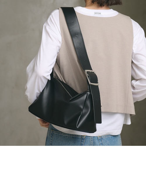 スクエア ビッグバックル ショルダーバッグ｜ビューティー＆ユース
