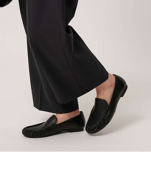 レザー ギャザー ローファー