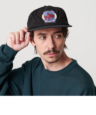 ＜HELLO SUNRISE＞フィッシュ ロゴ リラックス フィット 5パネル キャップ