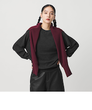 ウールフルニードル クルーネックプルオーバー