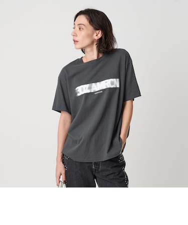 ＜Americana＞モノトーン ロゴプリントTシャツ