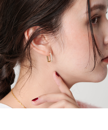 キュービックジルコニア スクエア ピアス