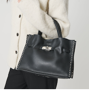 ＜VIOLAd’ORO＞レザー スタッズ トートバッグ