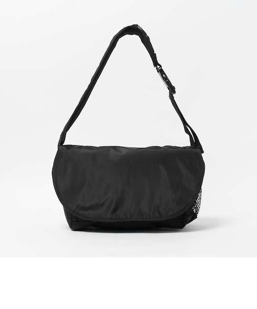 フラップ ショルダーバッグ