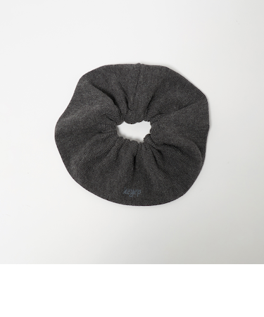 ＜heyep＞ニット ロゴ シュシュ