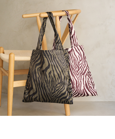 ゼブラ パッカブル トートバッグ