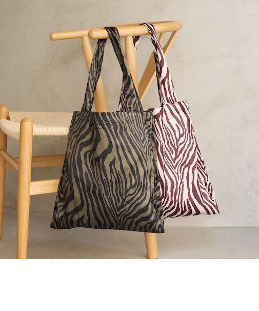 ゼブラ パッカブル トートバッグ