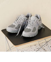 ＜New Balance＞U2002 スニーカー