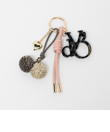 ＜VIOLAd’ORO＞ポンポン ロゴ バッグチャーム