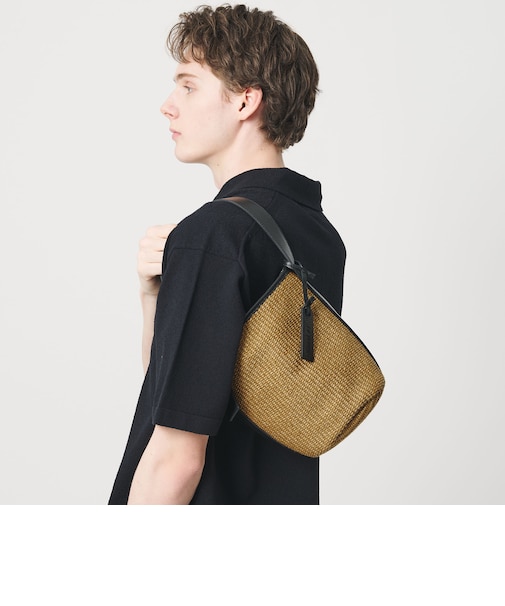 ＜LA UNIQA＞ショルダーバッグ