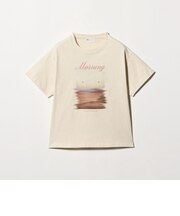 【別注】<She is-.>プリント Tシャツ