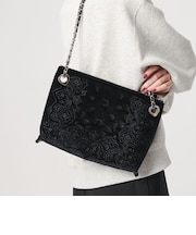 <LE VERNIS>アイレット チェーン ショルダーバッグ