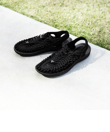＜KEEN＞UNEEK ユニーク サンダル