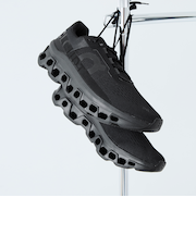 <On>クラウドモンスター スニーカー