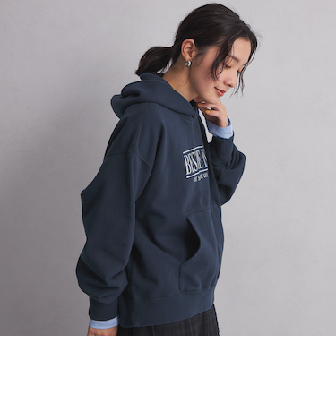 【WEB限定】＜at ease＞ロゴ プリント フーディ