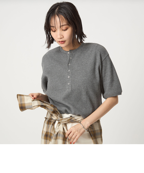 【WEB限定】＜at ease＞ワッフル ヘンリーネック 5分袖 プルオーバー カットソー