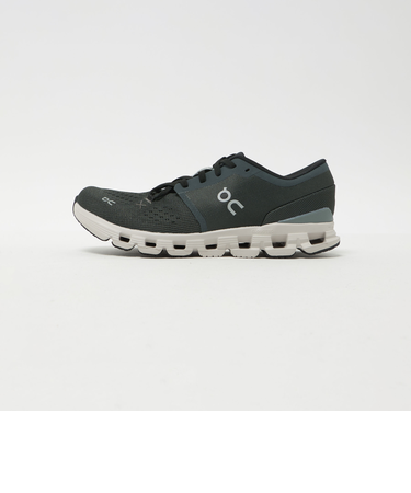 <On>クラウド エックス 4 スニーカー