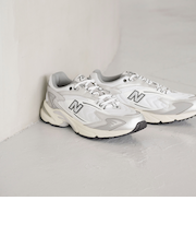 <New Balance>ML725 スニーカー