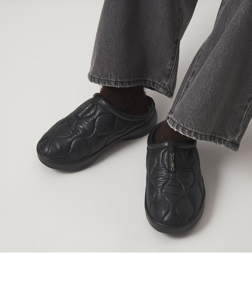 ＜OOFOS＞Thermo Mule シューズ