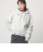【WEB限定】＜at ease＞エンブロイダリ― フーディ―