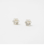 シェル フラワー ピアス