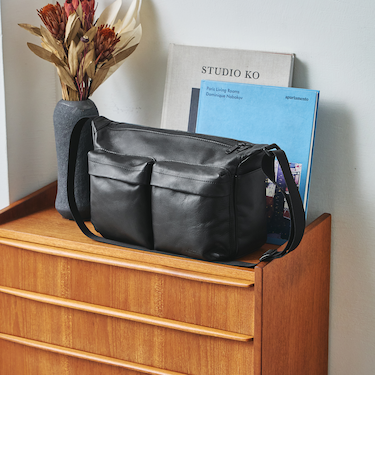 GLR レザー ファンクショナル マルチポケット ショルダー バッグ