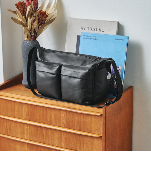 GLR レザー ファンクショナル マルチポケット ショルダー バッグ