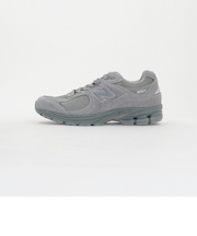 ＜New Balance＞U2002 1O2 スニーカー