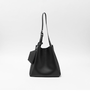 ワンハンドル チャームバッグ