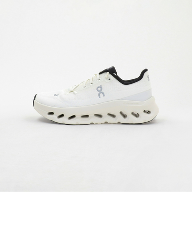 ＜On＞CLOUDTILT スニーカー