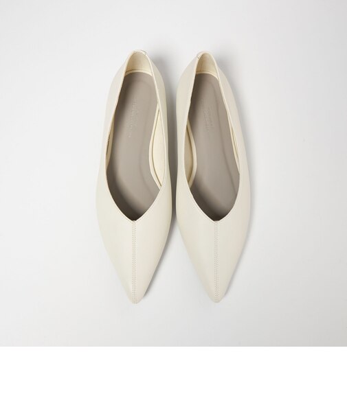 ポインテッド フラットシューズ