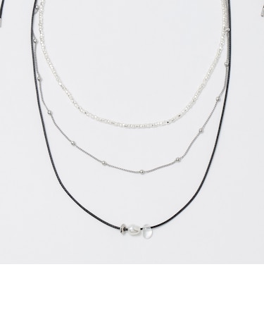 コード＆ビーズ ３連ネックレス