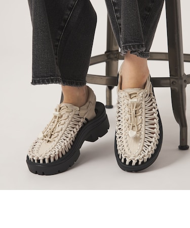 【WEB限定】＜KEEN＞ユニーク ピーエルティー シューズ