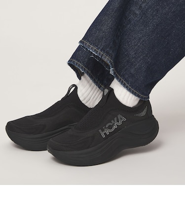 <HOKA>スカイワード レースレス スニーカー