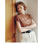 <To b. by agnes b.コラボ>ロゴ フレンチスリーブ Tシャツ