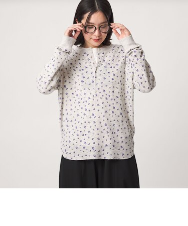 【WEB限定】<at ease>ワッフル ヘンリーネック フラワープリント カットソー