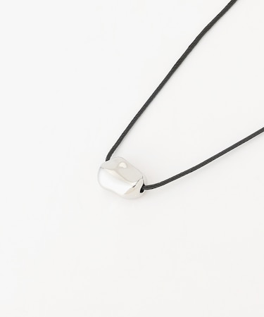 メタルモチーフコードネックレス