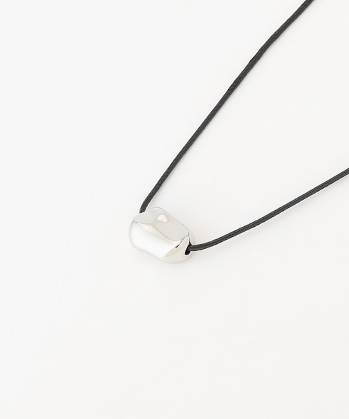 メタルモチーフコードネックレス