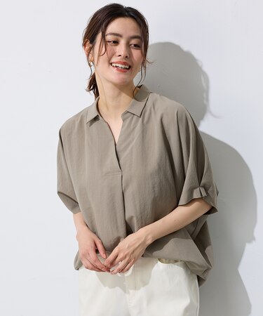 【新色追加/洗濯機可/接触冷感/UVケア】スキッパーネック袖タックブラウス
